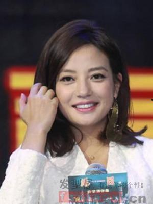 赵薇新发型图片,时尚短发演绎优雅魅力